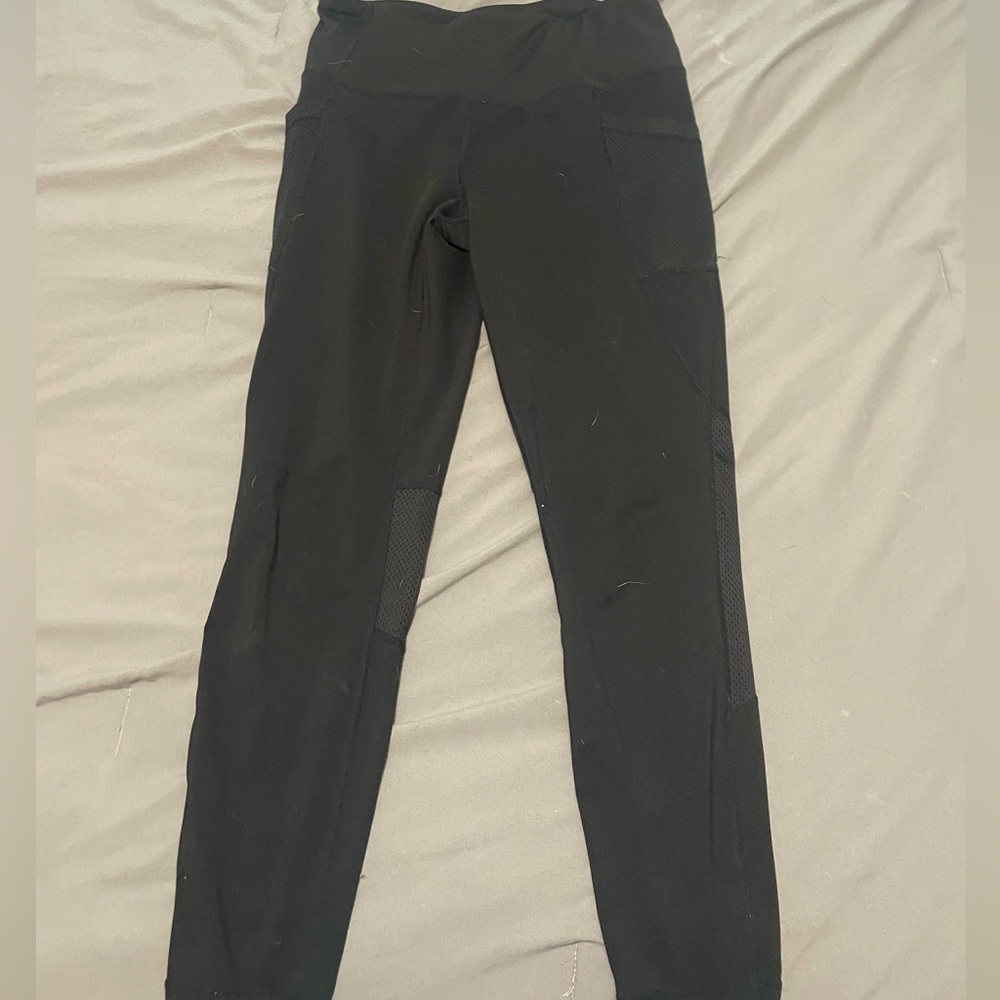 black leggings w fishnet details